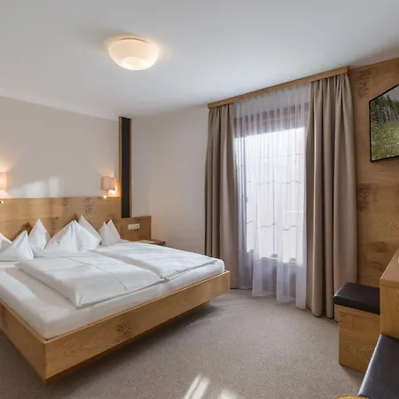 Kössler Szálloda 3*